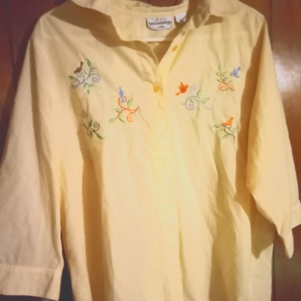BRECKENRIDGE BRAND YELLOW STRIPED WITH EMBROIDERY. SIZE 1X